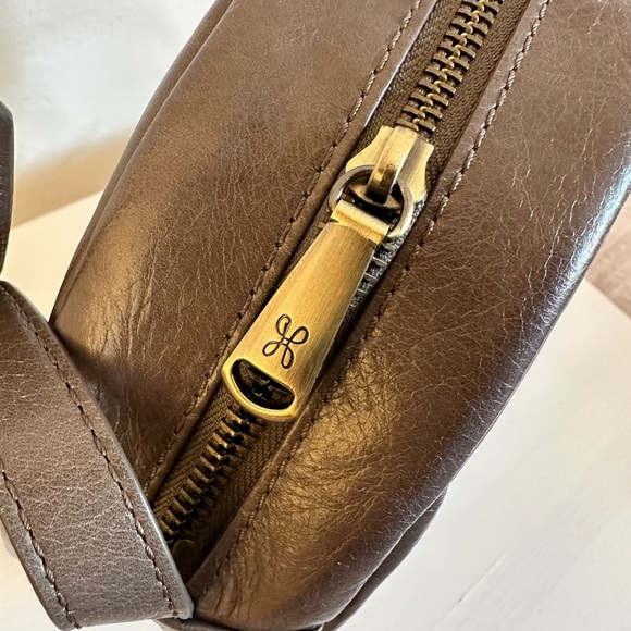 HOBO Gray Round | Circular Leather Crossbody Purse - Picture 3 of 13